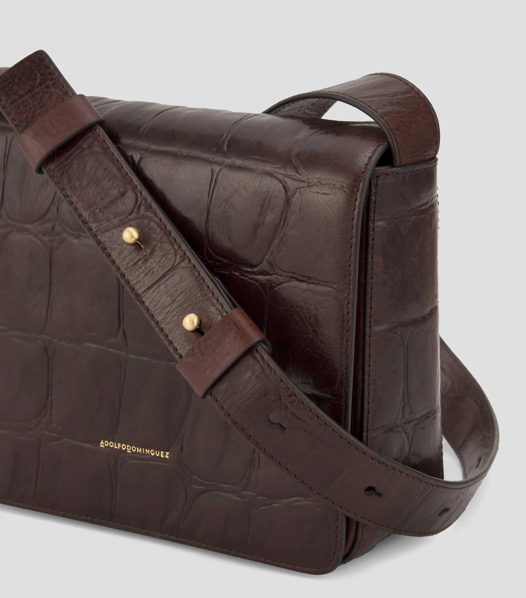 Adolfo Dominguez Bolso Messenger en piel Mujer
