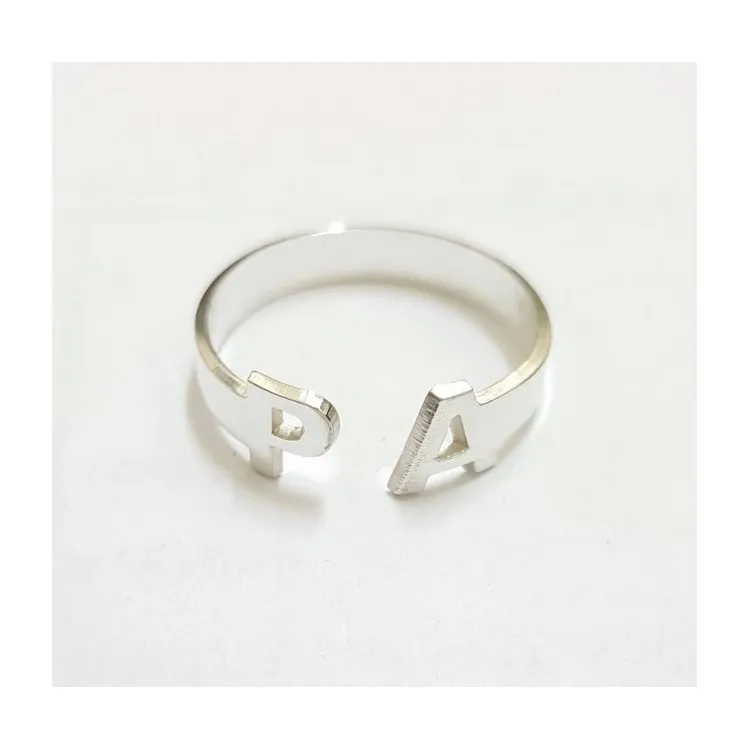 Anillo personalizado iniciales plata de ley