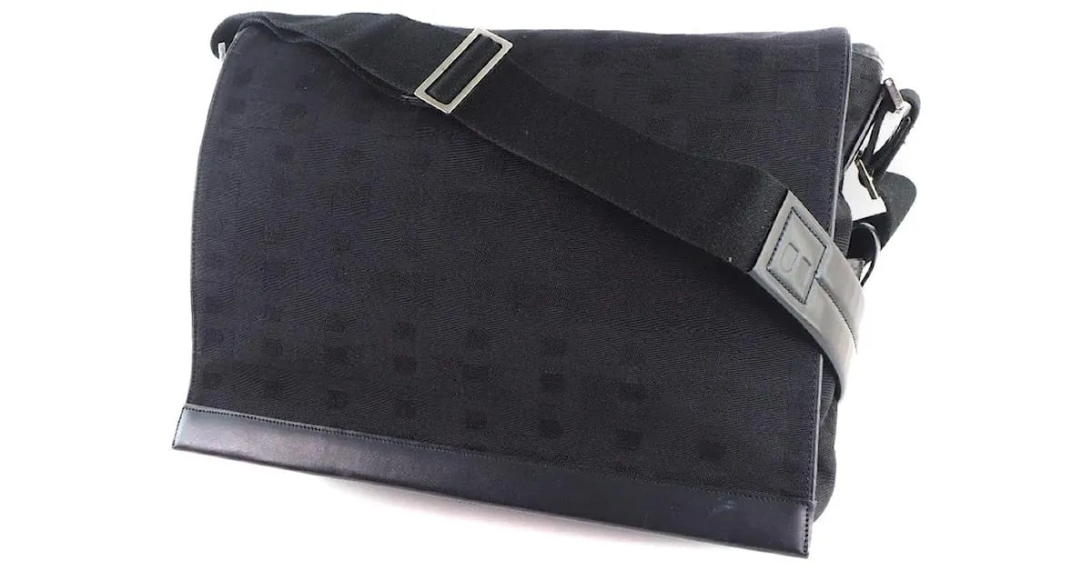 Bally Excesivamente Negro 