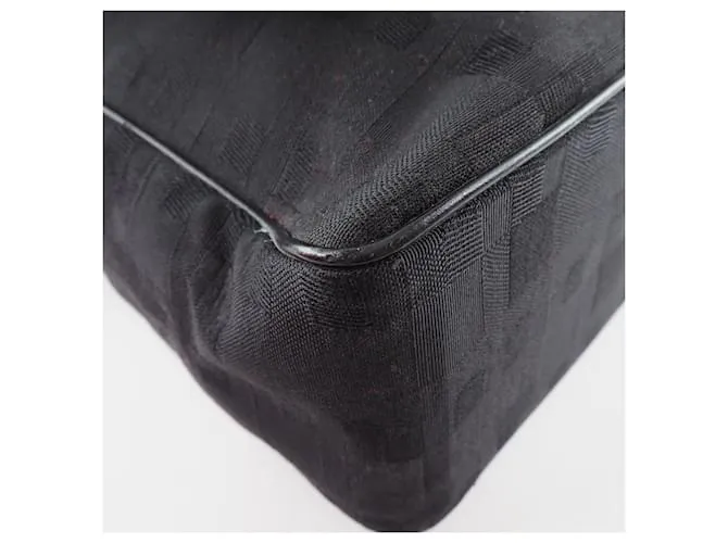 Bally Excesivamente Negro 