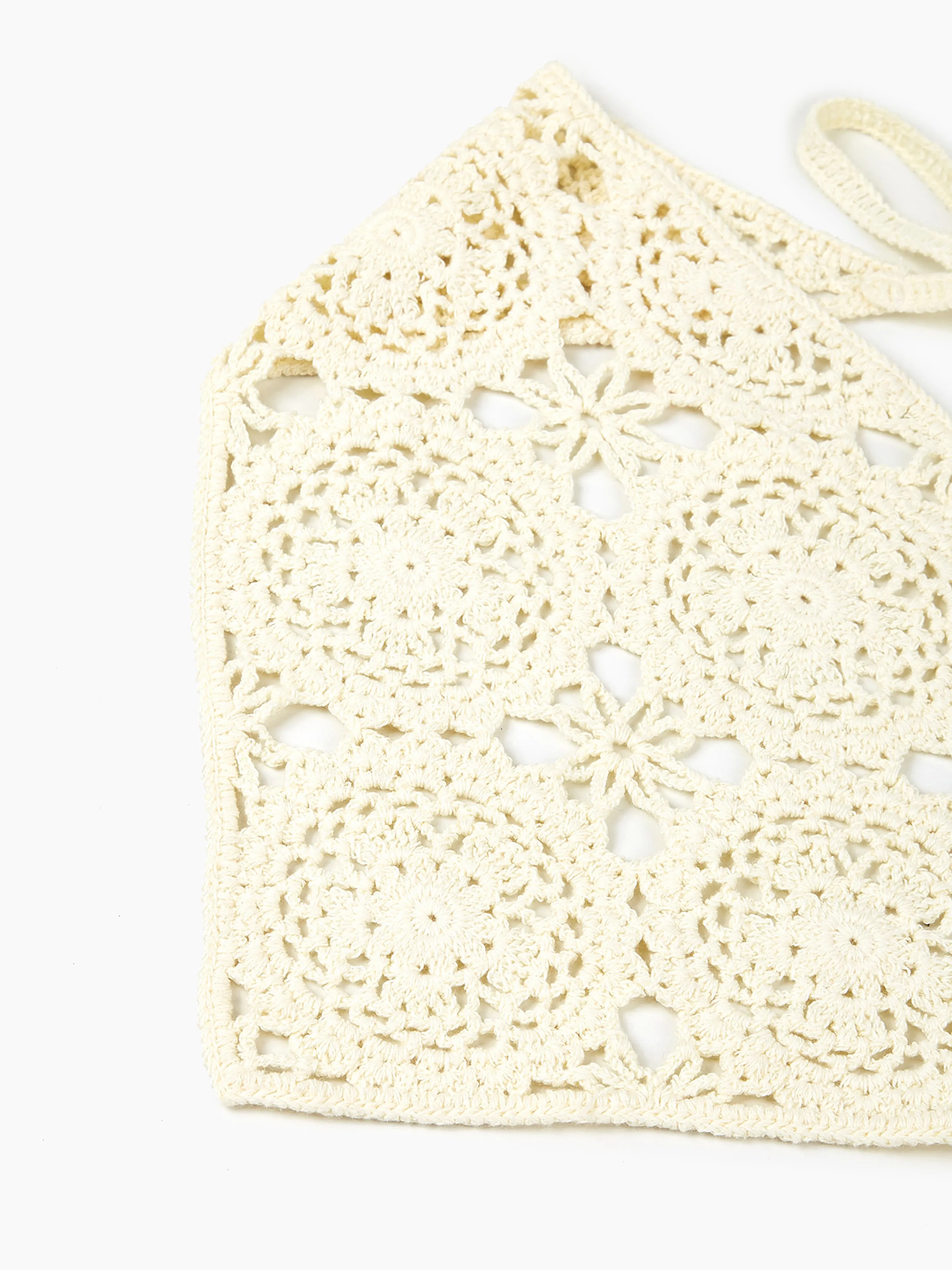 Banda de Pelo de Crochet con Flores Caladas