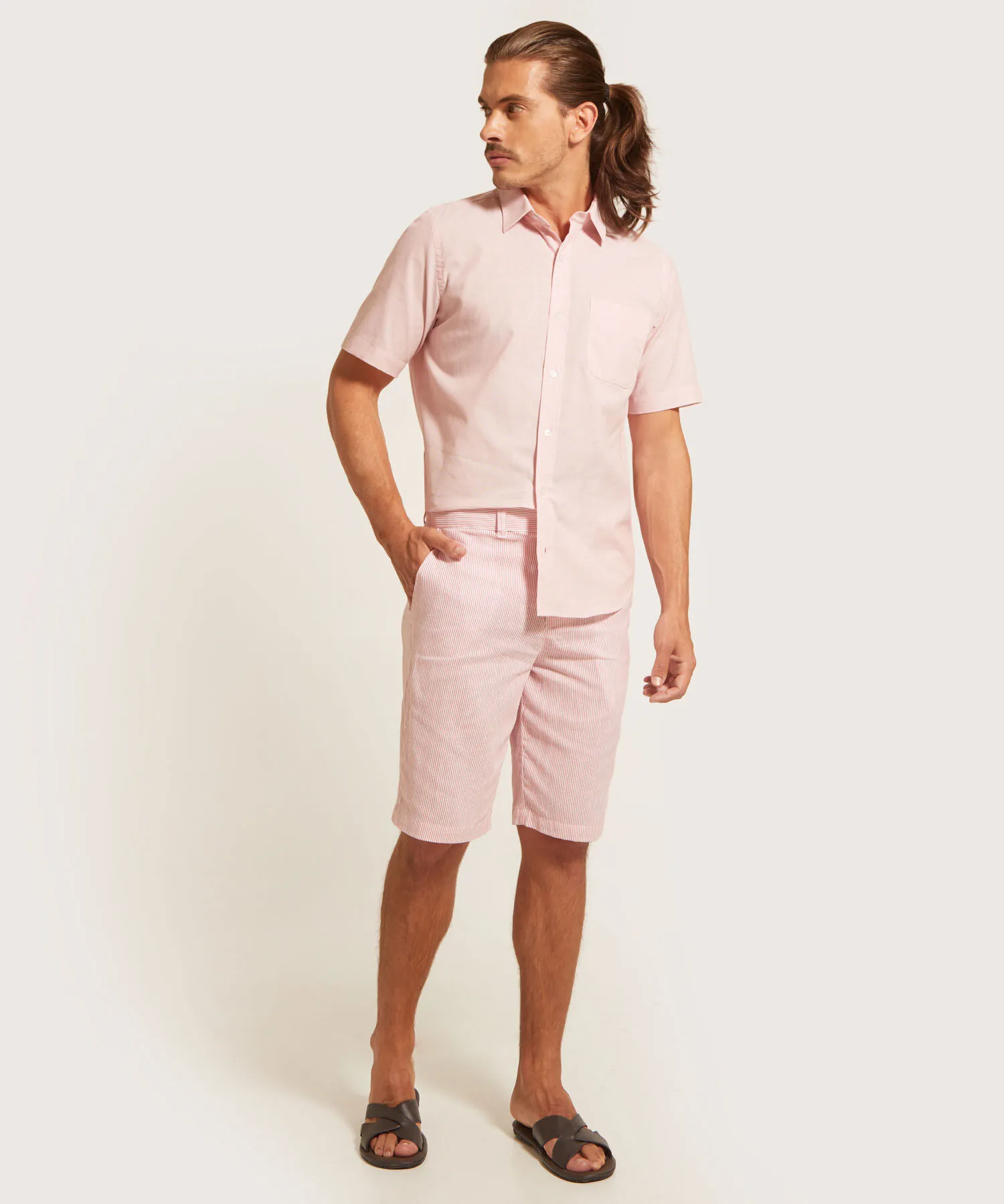 BERMUDA B&AACUTE;SICA EN EFECTO LINO ESTAMPADO