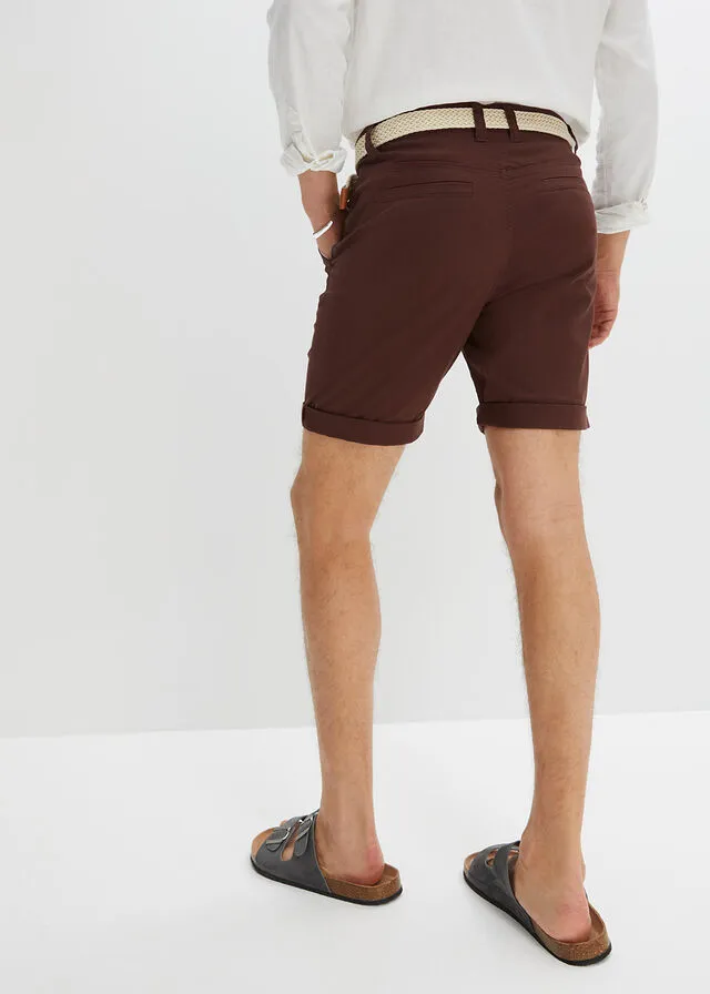 Bermudas estilo chino elásticas, con cinturón, regular fit Marrón tierra
