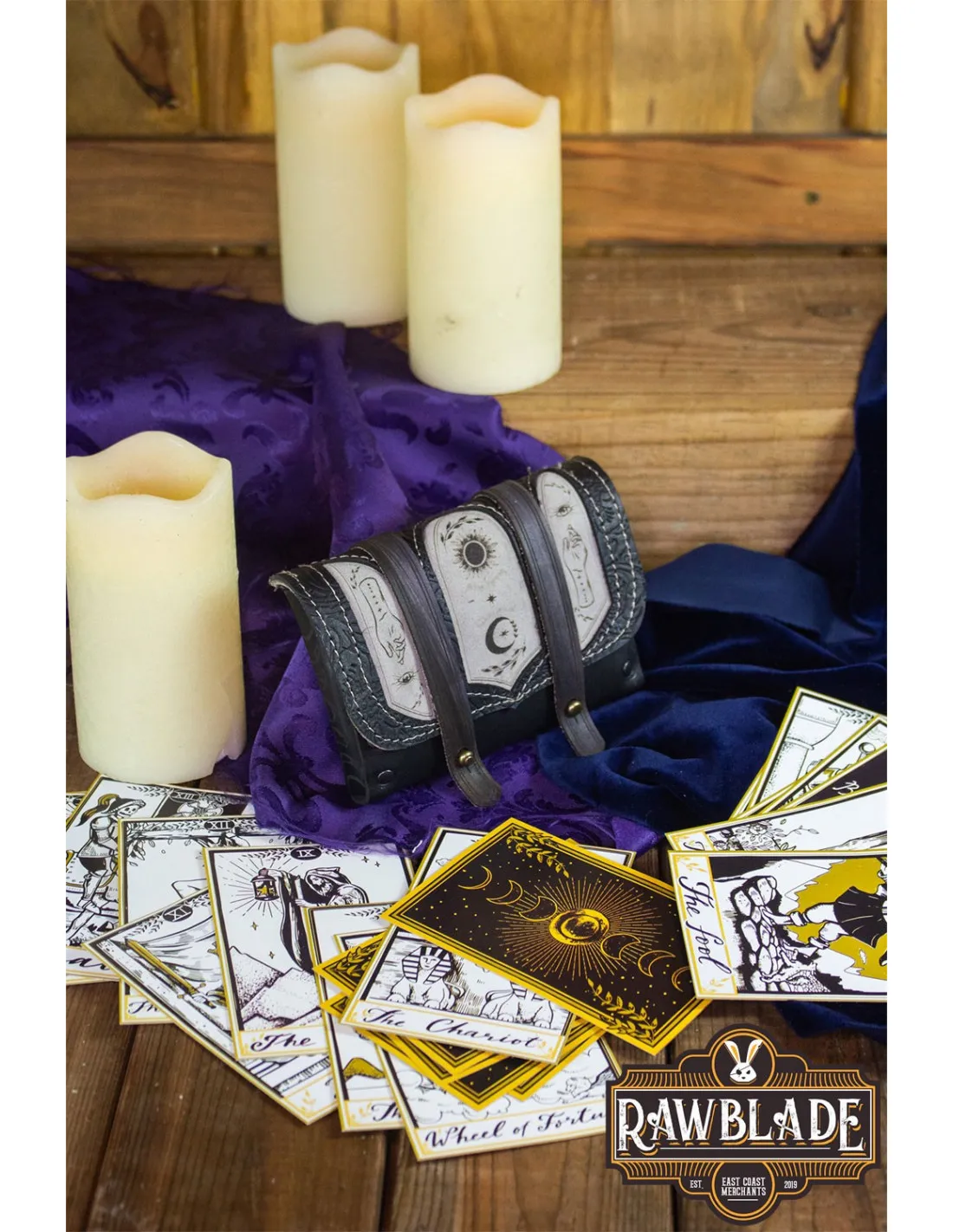 BOLSA Y BARAJA DEL TAROT DEL ENCANTAMIENTO  NEGRA