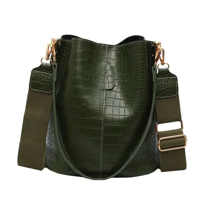Bolso tipo cubo con un solo hombro
