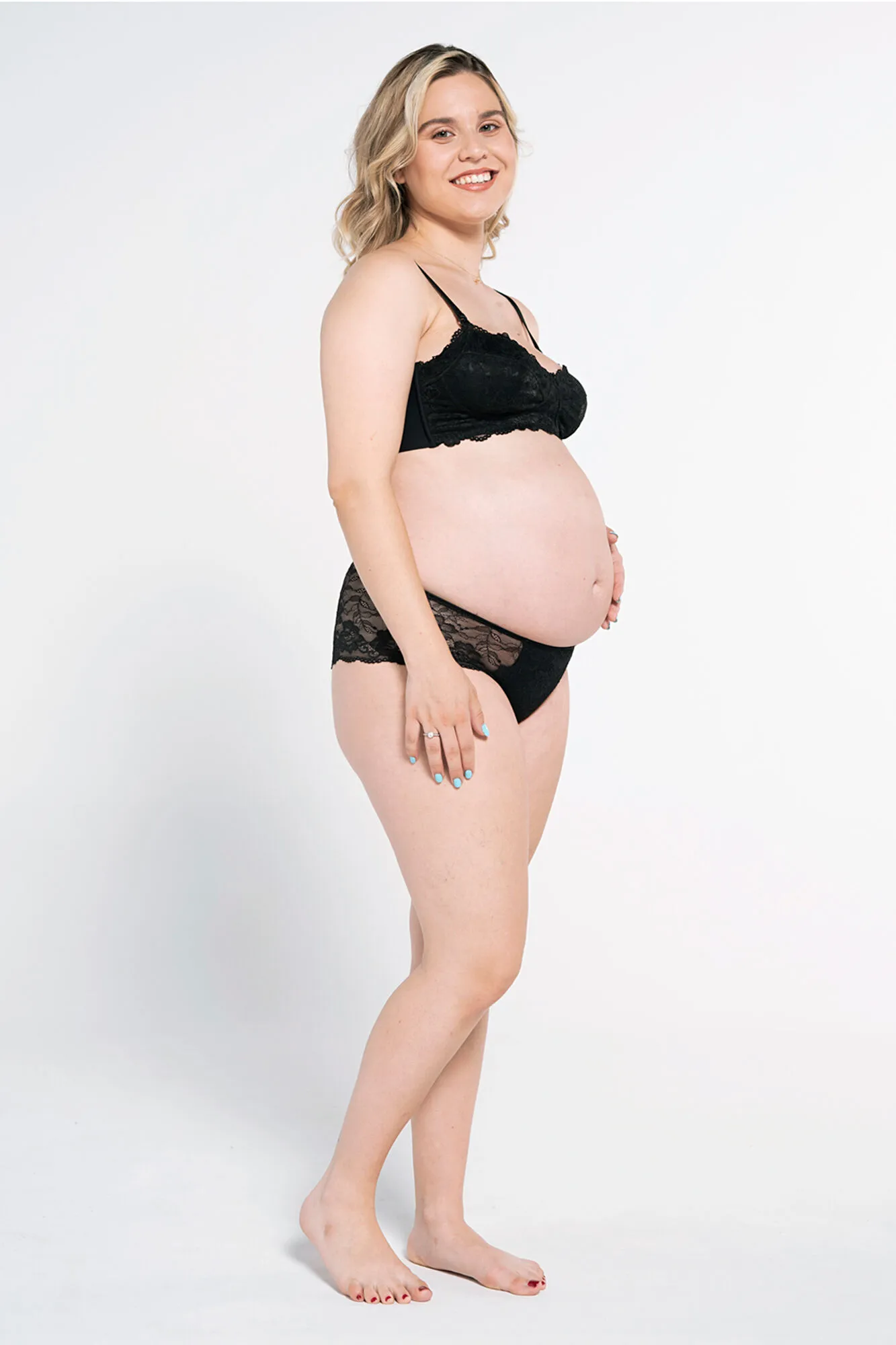 Braguita premamá con encaje