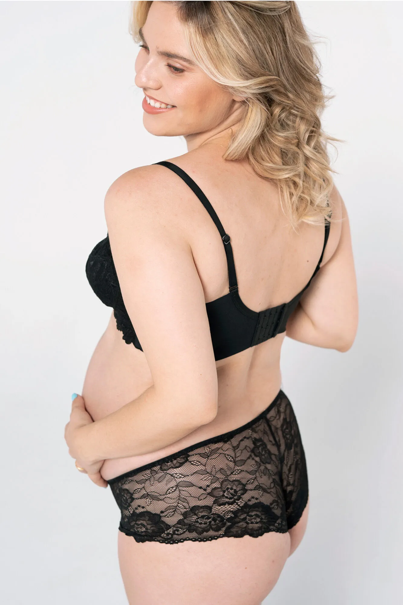 Braguita premamá con encaje