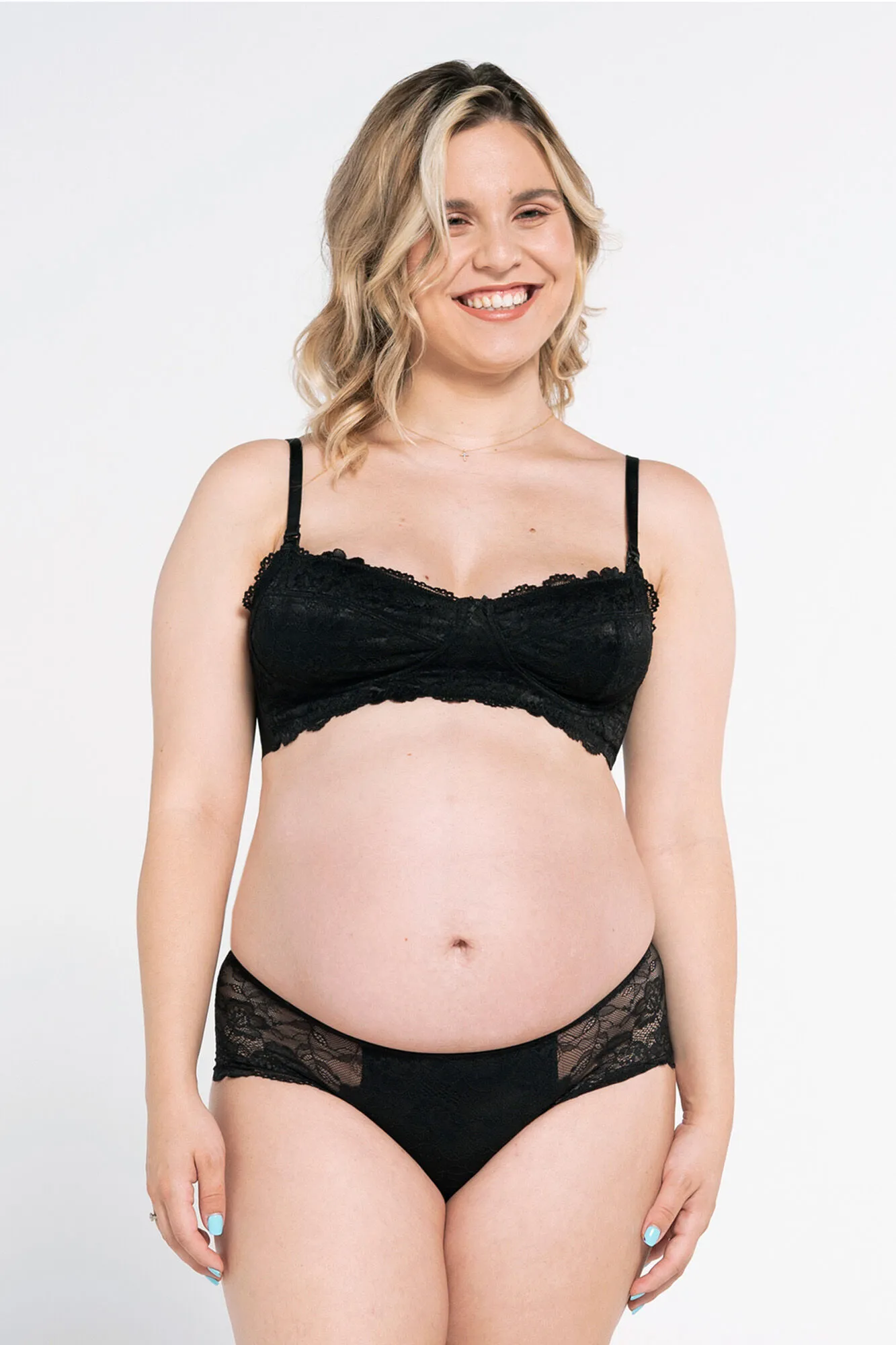 Braguita premamá con encaje