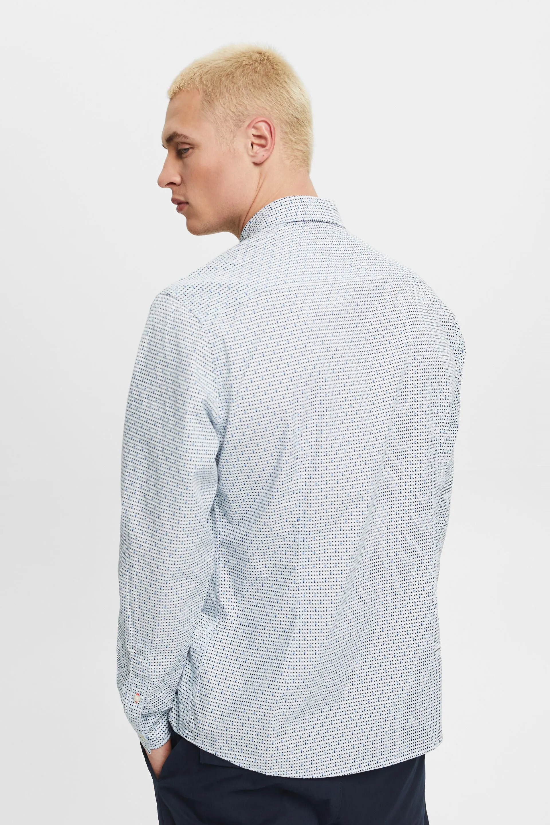 Camisa de corte ceñido con estampado allover