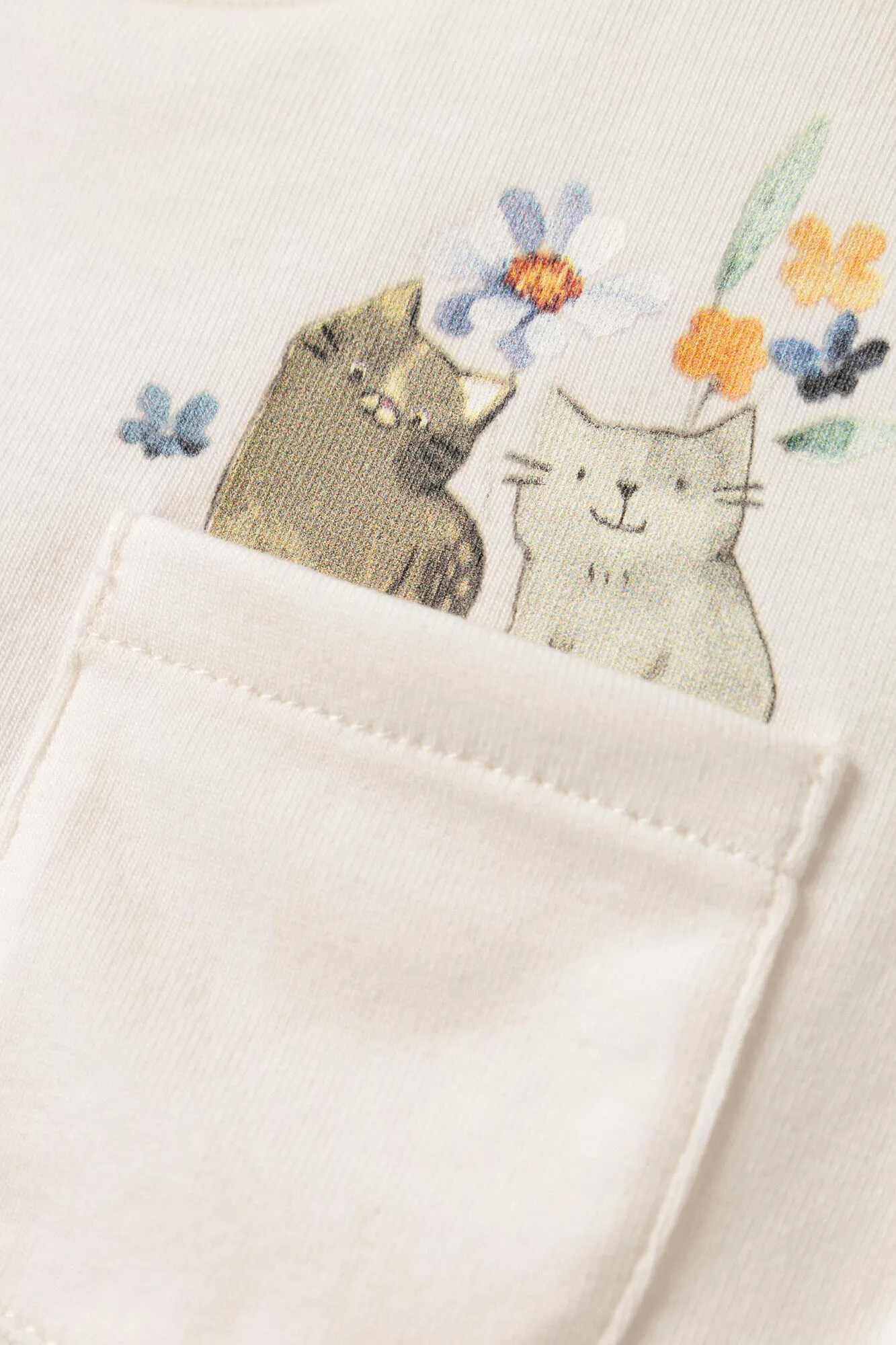 Camiseta bebé niña con detalle frontal