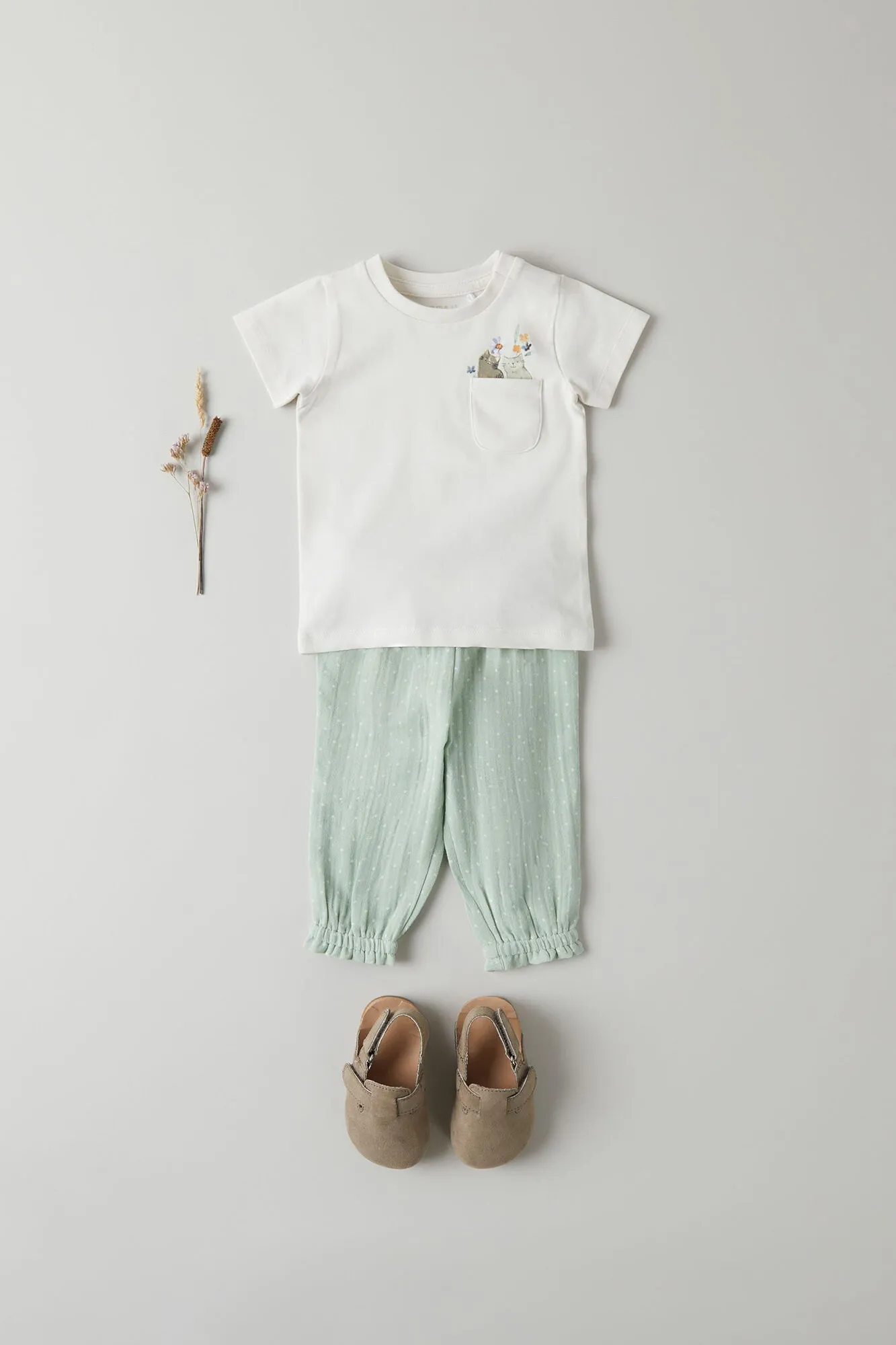 Camiseta bebé niña con detalle frontal