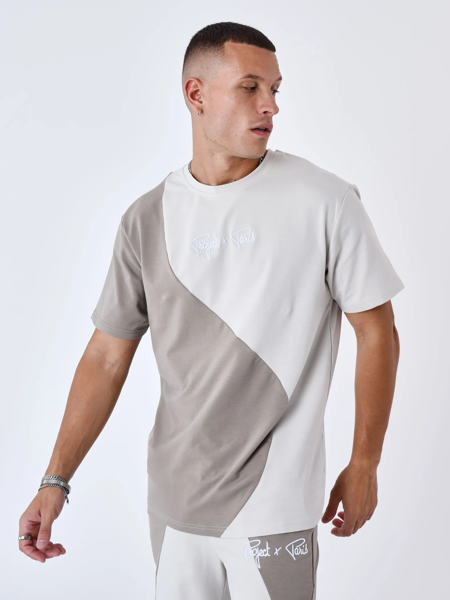 Camiseta bicolor con ondas
