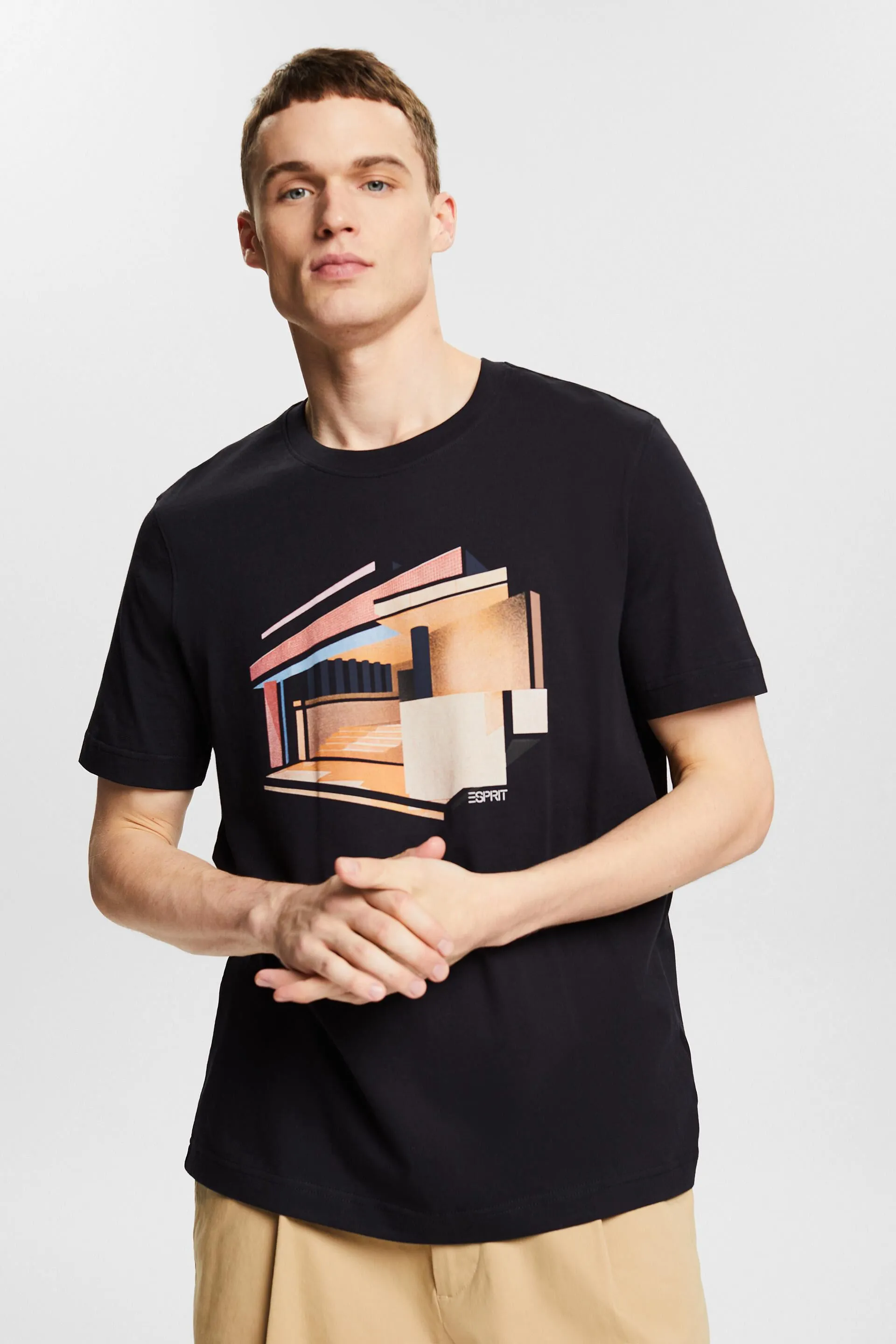 Camiseta con estampado geométrico