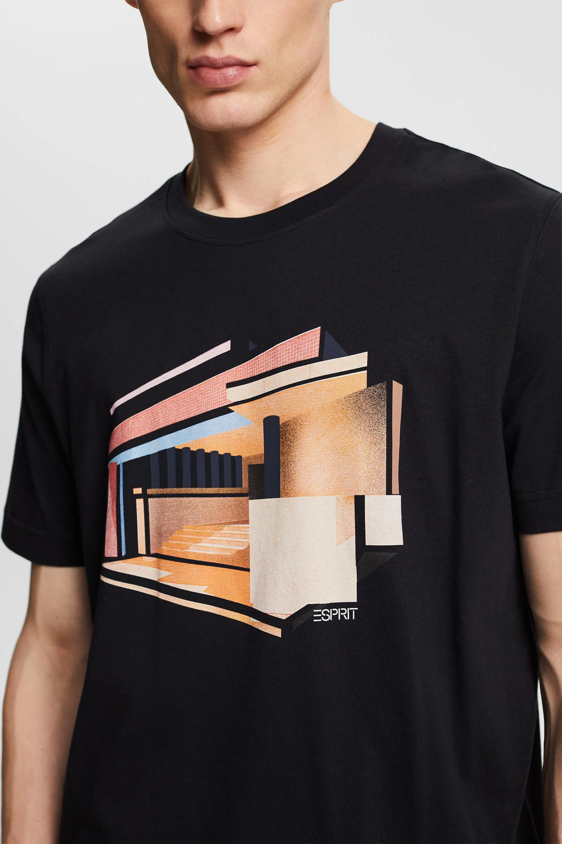 Camiseta con estampado geométrico