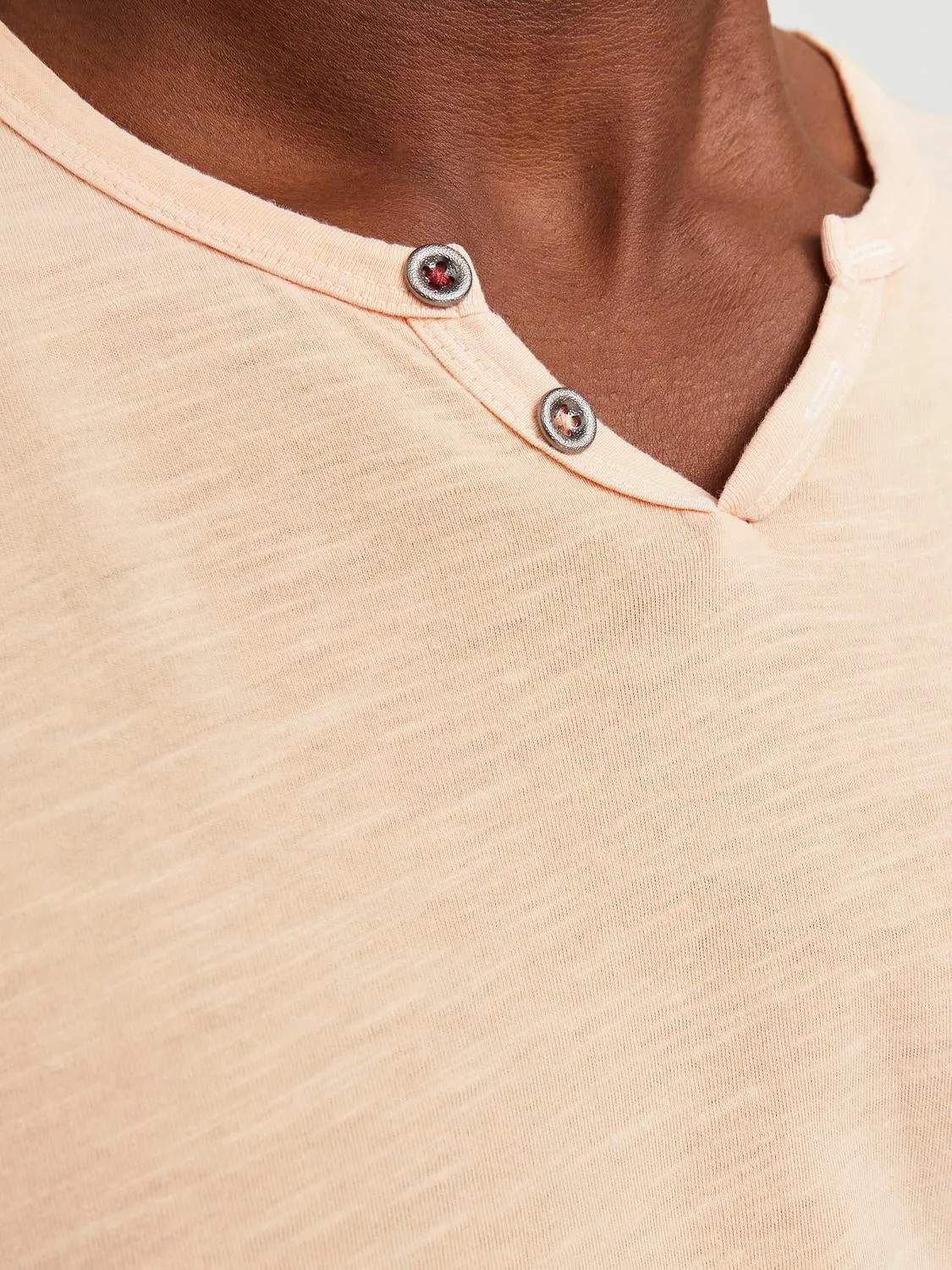 Camiseta Efecto mélange Cuello dividido | Naranja claro | Jack & Jones®