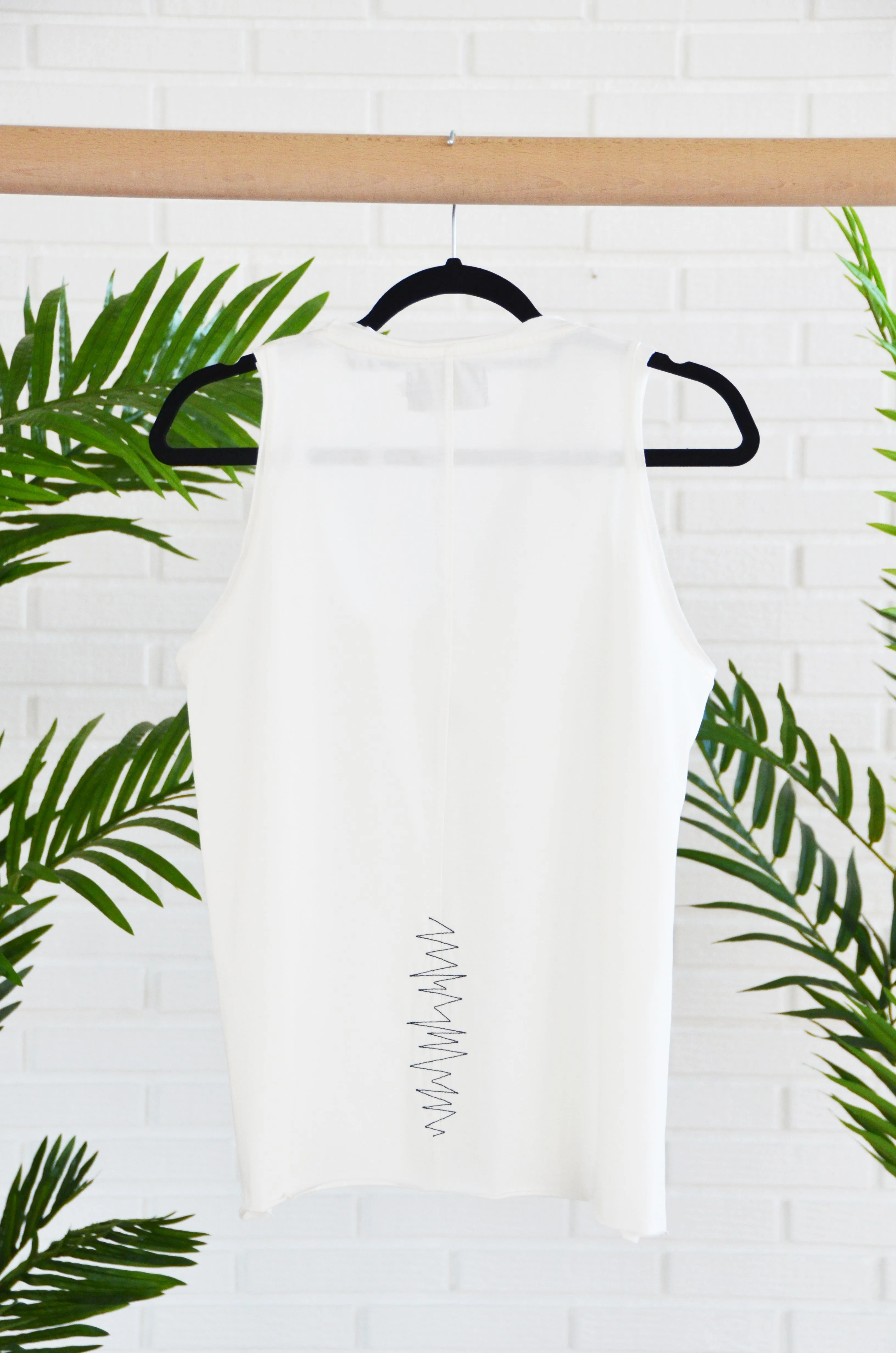 Camiseta tirantes Z & rayo crudo