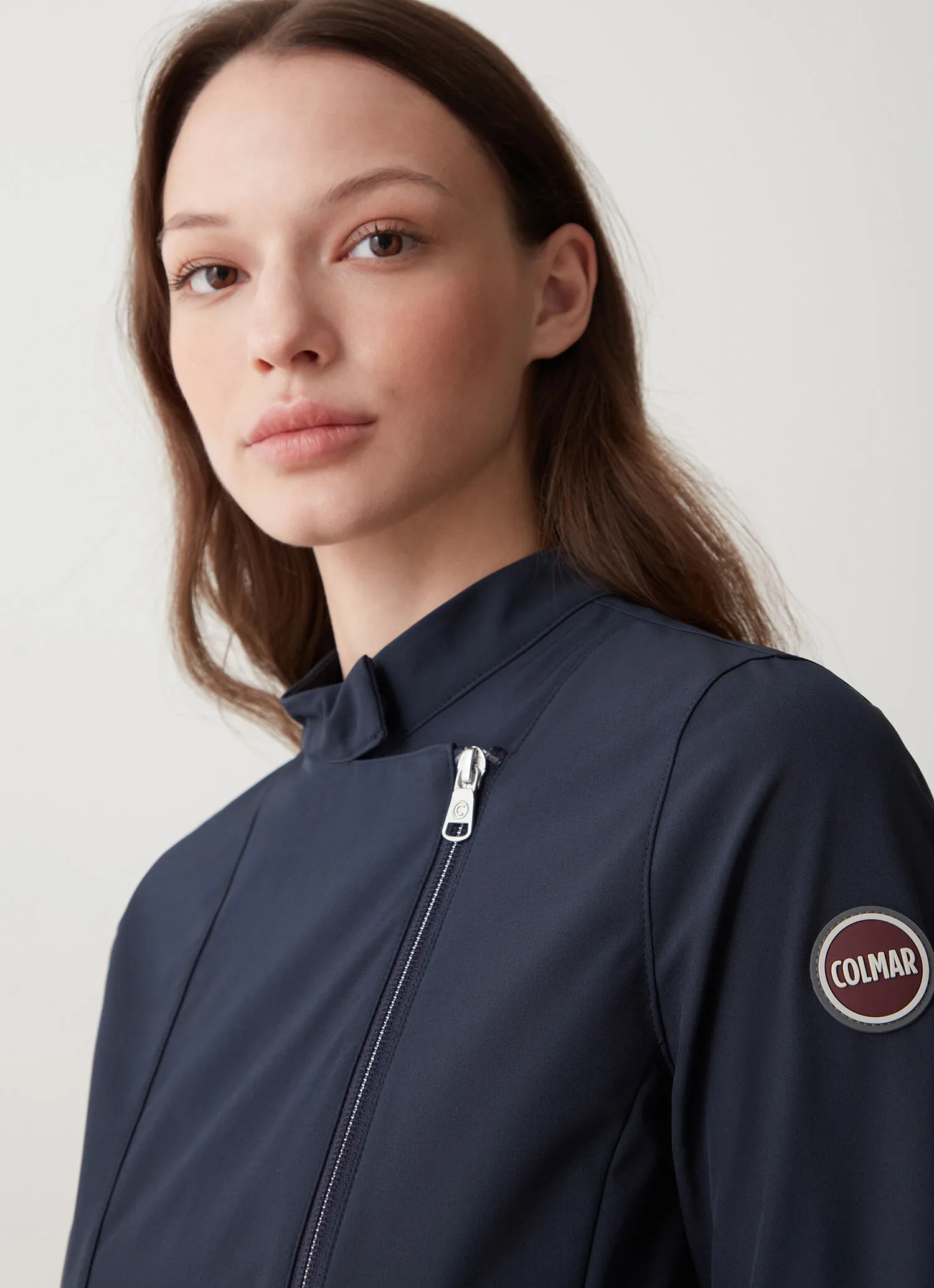 Chaqueta motera de softshell con cuello mao
