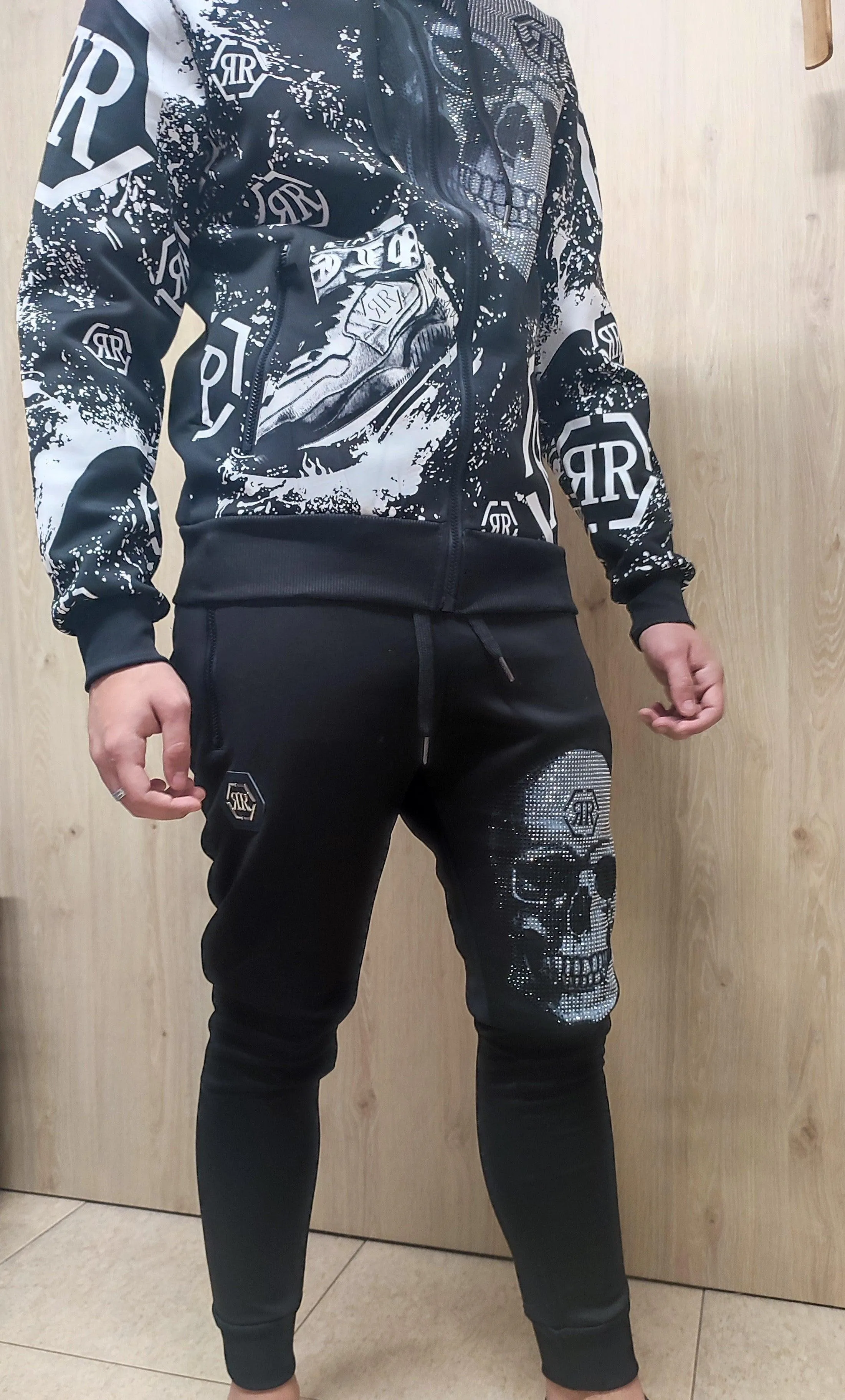 Chándal Silk Skim con piedras brillantes negro