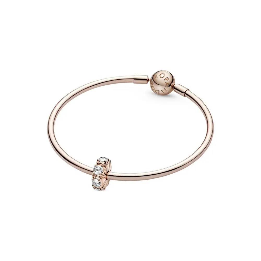 Clip con recubrimiento de oro rosa de 14k con circonitas cúbicas