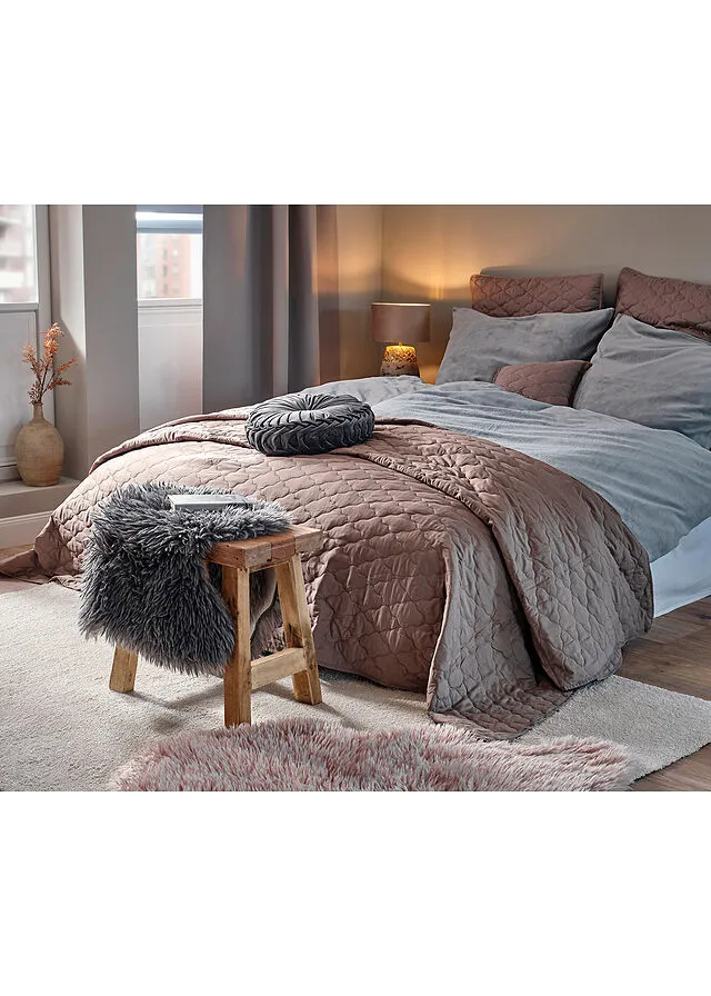 Colcha con acolchado taupe