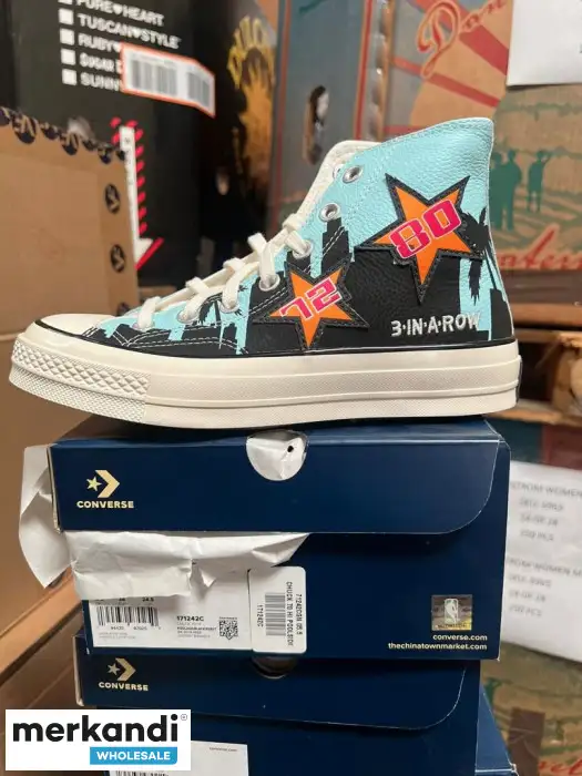 COLECCIóN MAYORISTA DE CONVERSE: PALETA DE ZAPATILLAS SURTIDAS DE 100 PARES  NUEVO EN CAJAS CON GAMA DE TAMAñOS COMPLETOS