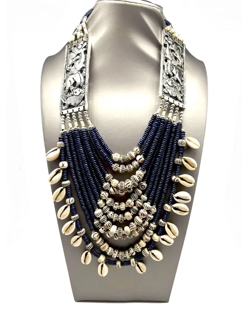 COLLARES ETNICOS AZULONES Y BLANCOS CON ELEFANTES Y LEONES