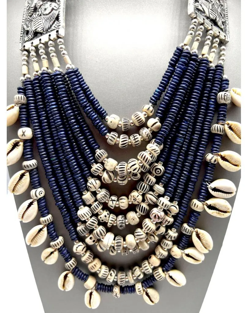 COLLARES ETNICOS AZULONES Y BLANCOS CON ELEFANTES Y LEONES