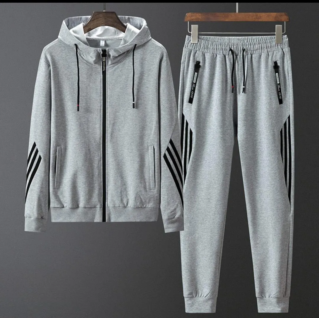 Conjunto chándal deportivo