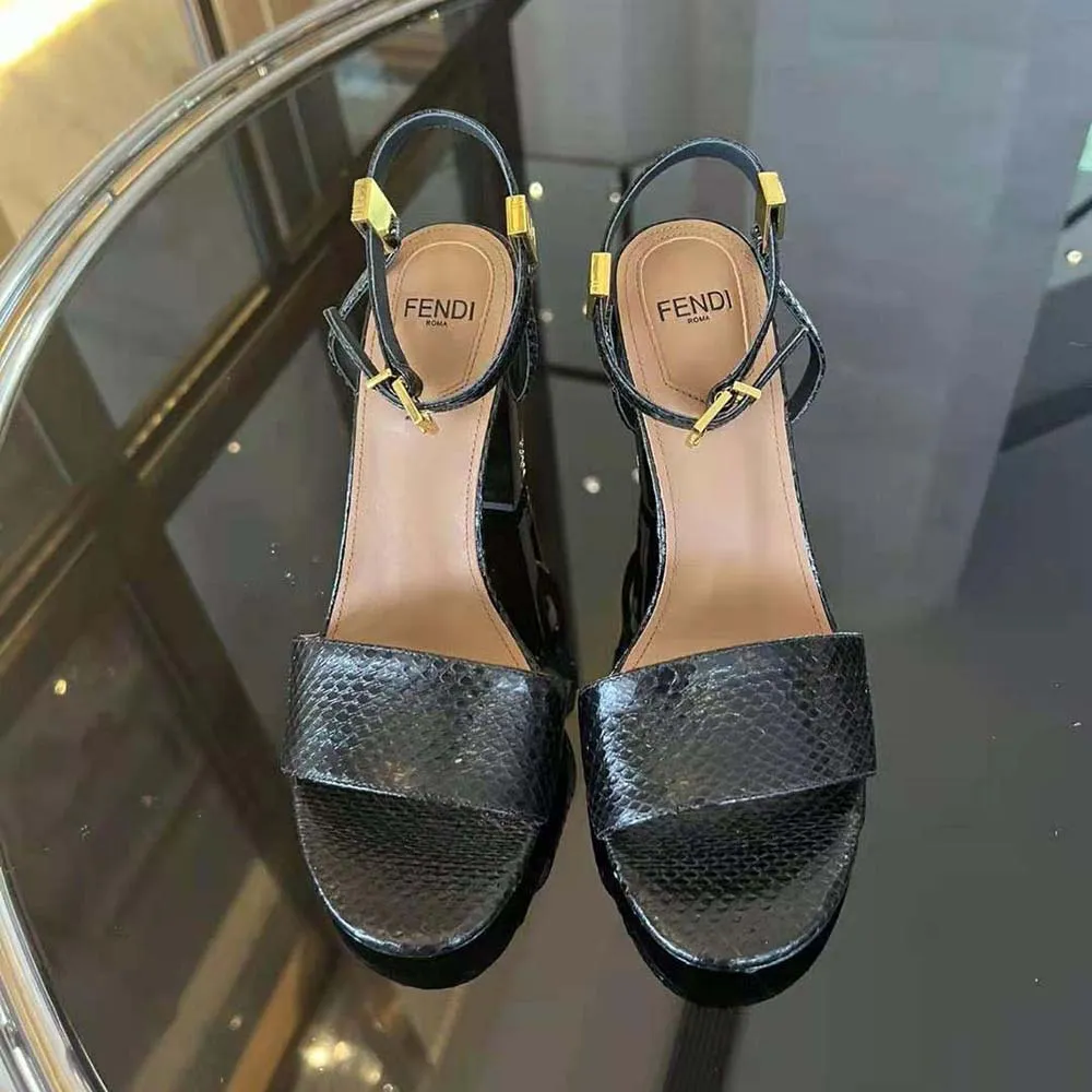 Fendi Mujer Sandalias De Tacón Alto Delfina Karung Negro