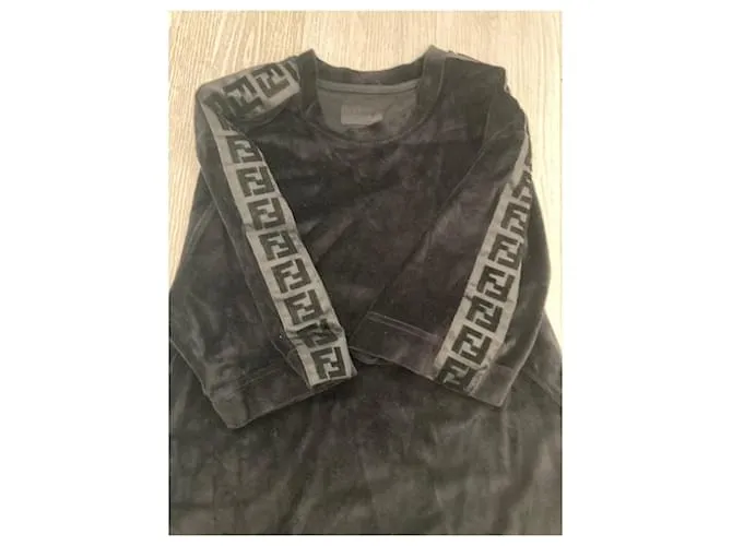 Fendi tees Negro 