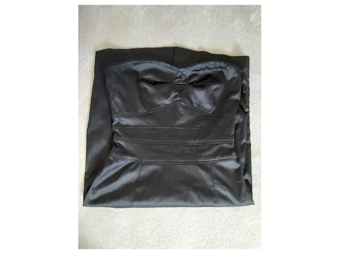 Gestuz Vestido de raso sin tirantes Negro 