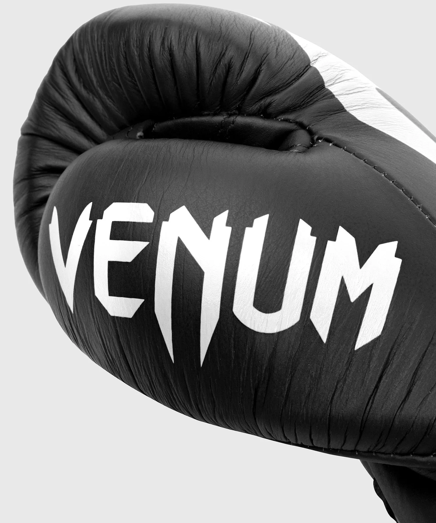 Guantes de Boxeo profesional Venum Giant 2.0  – cordones