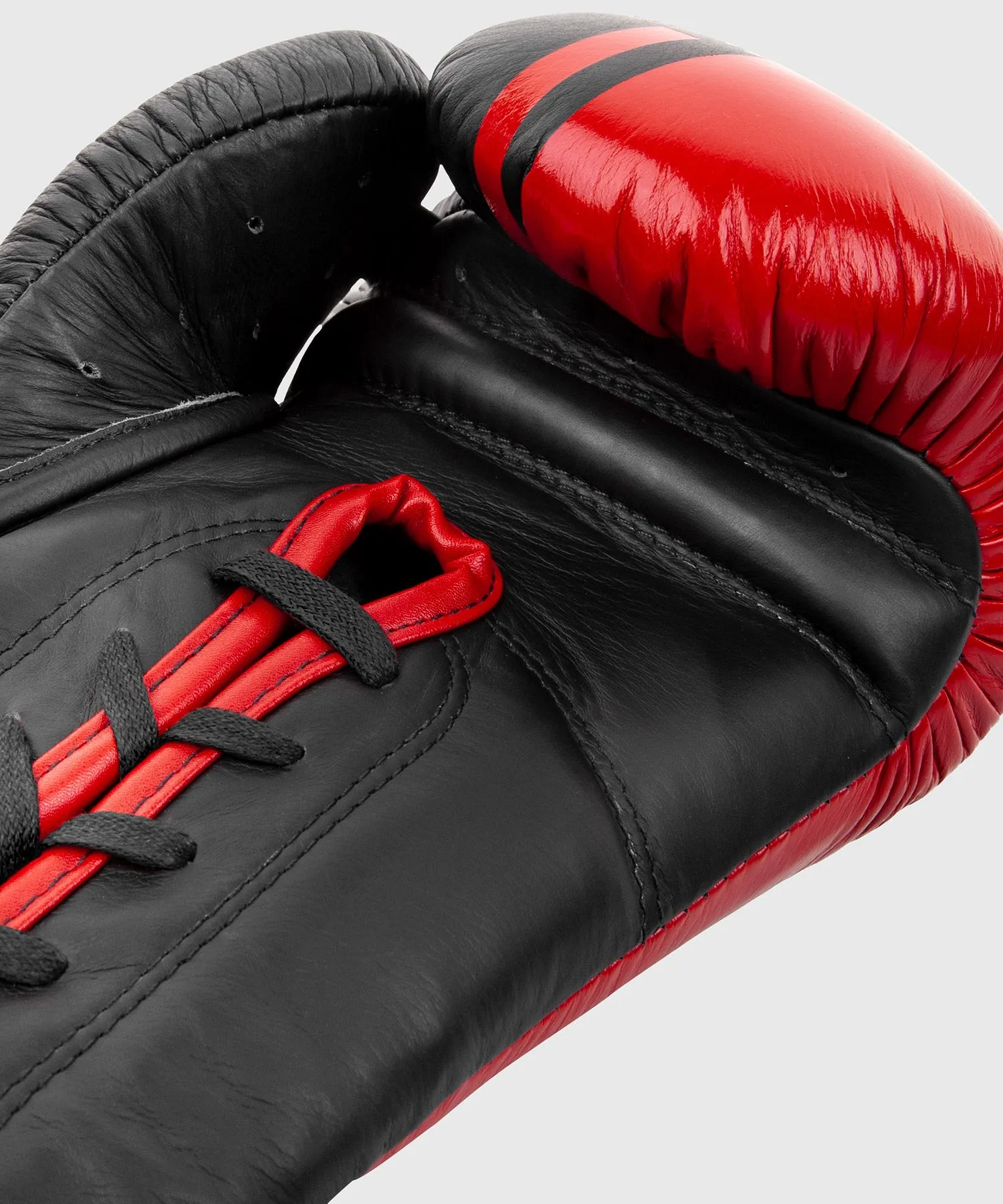 Guantes de Boxeo profesional Venum Shield – cordones