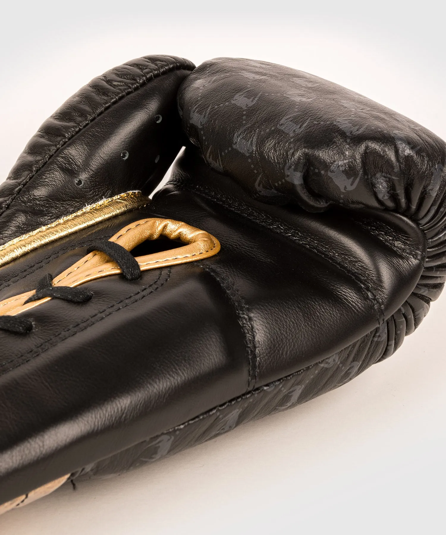 GUANTES DE BOXEO VENUM COCO MONOGRAM PRO  NEGRO INTENSO