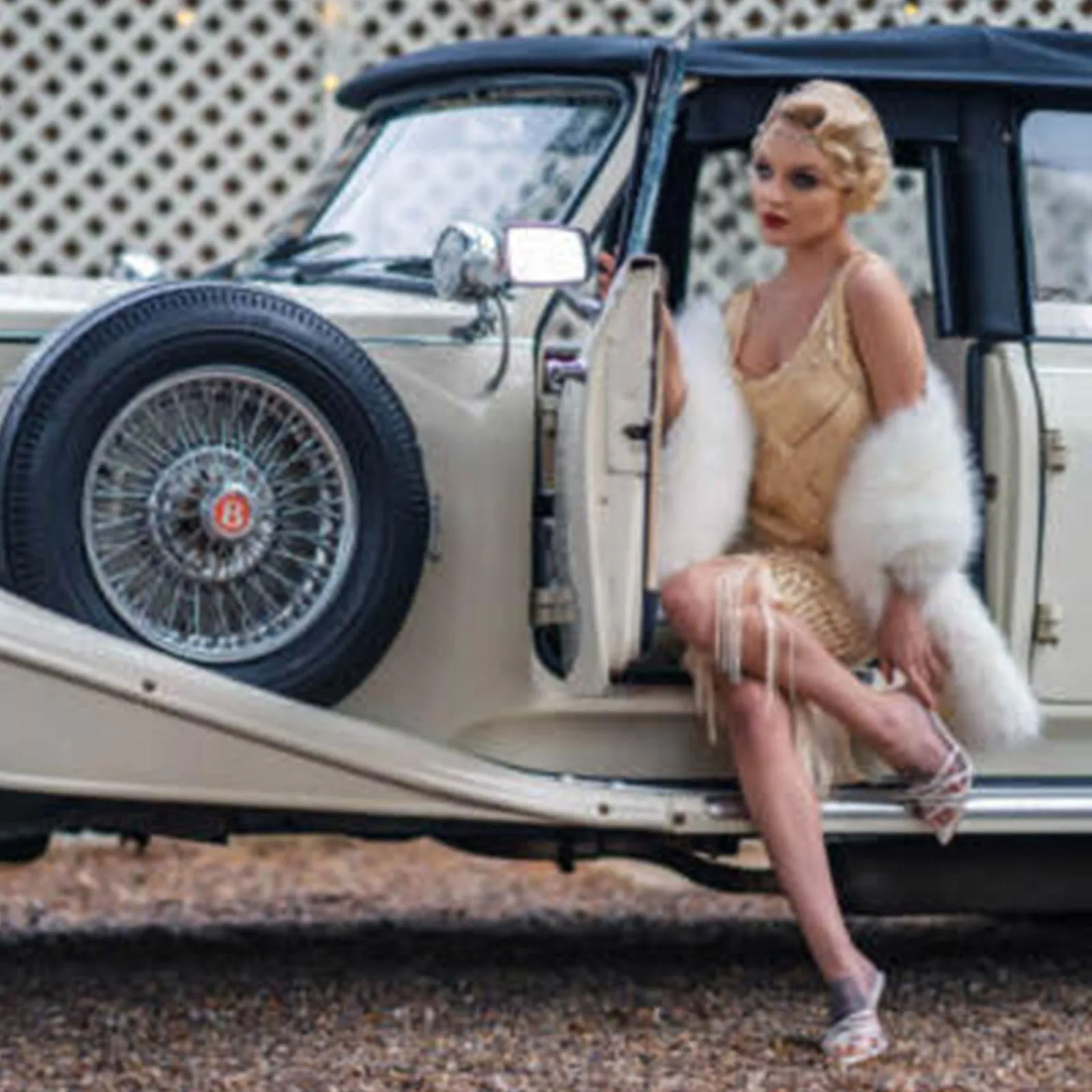 Hot Sale Mujeres Retro 1920s Estilo Vestido de lentejuelas, cuello en V, flecos para el vestido de fantasía de la fiesta temátic