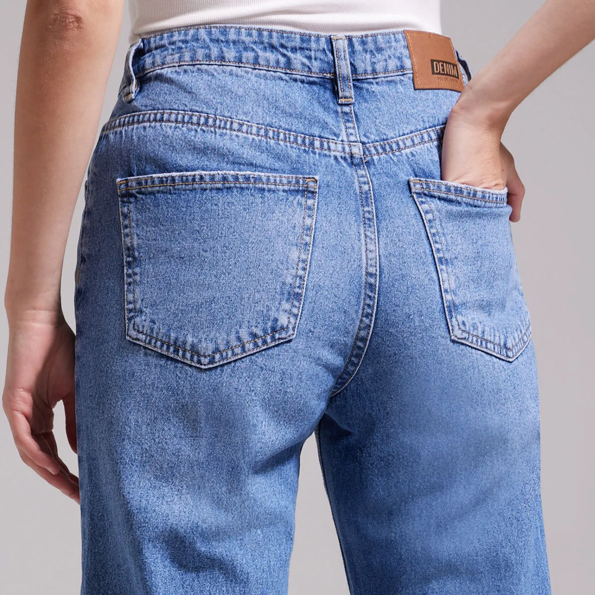 Jean Tipo Culotte Con Rotos