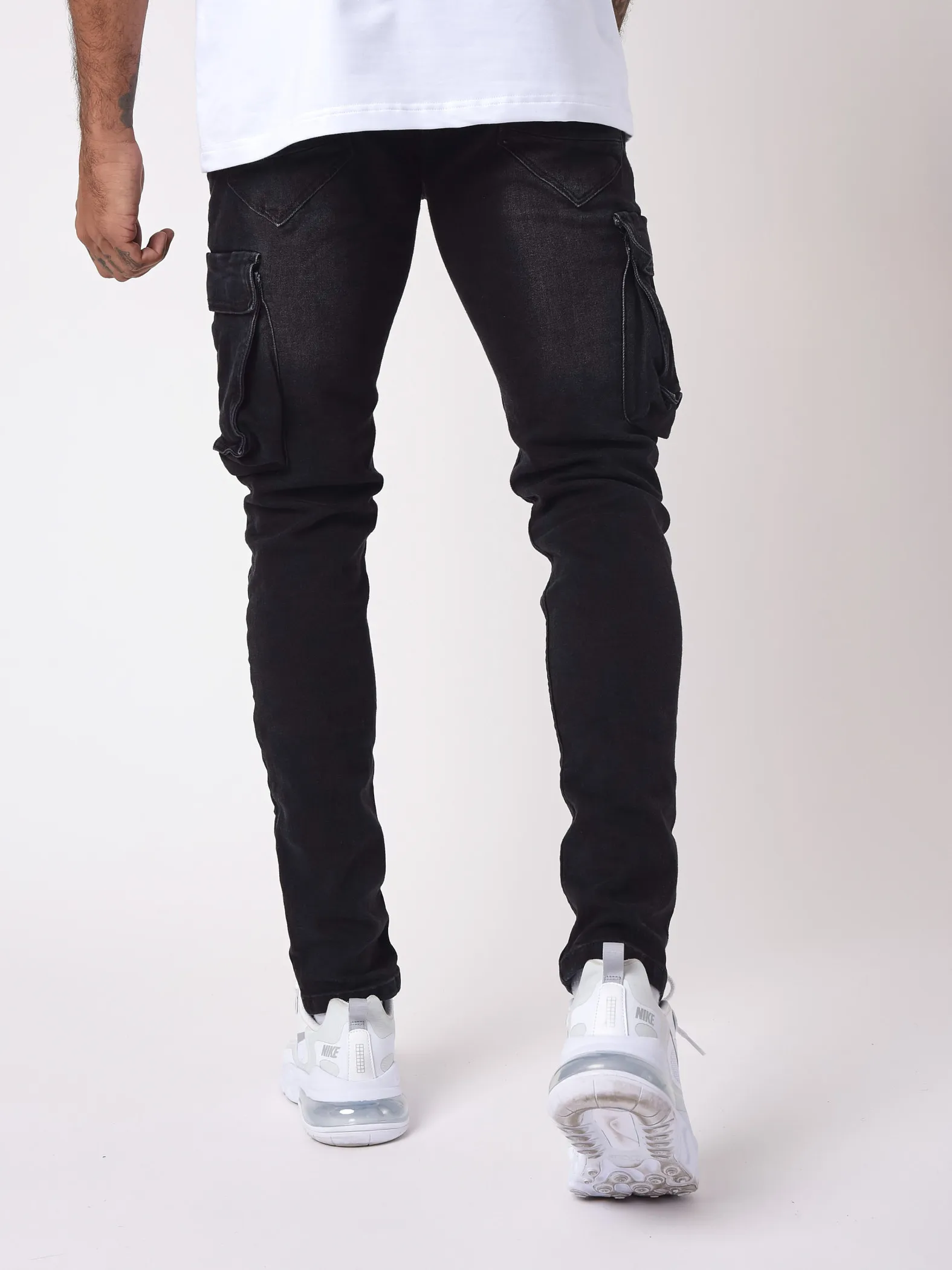 Jeans slim estilo cargo