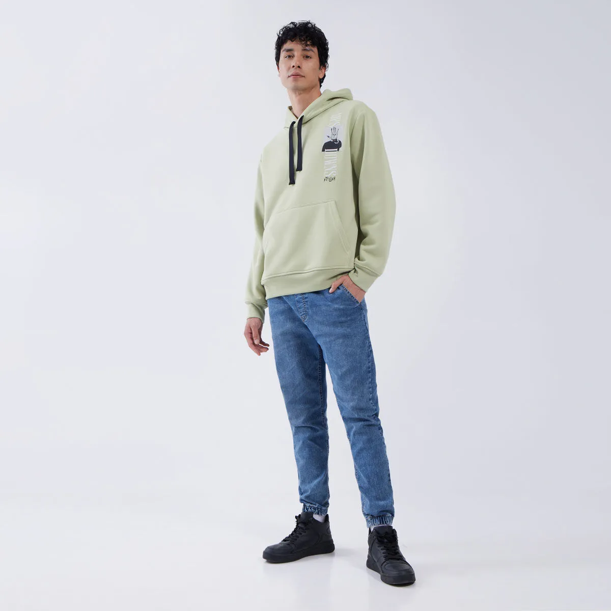 Jogger En Denim Con Desgastes