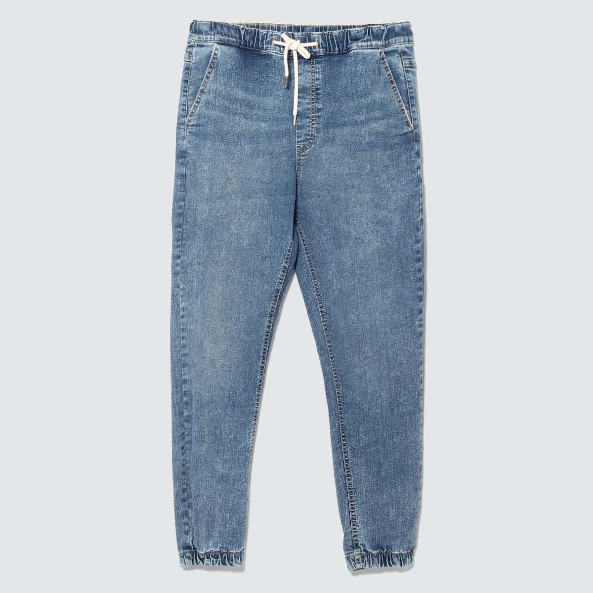 Jogger En Denim Con Desgastes