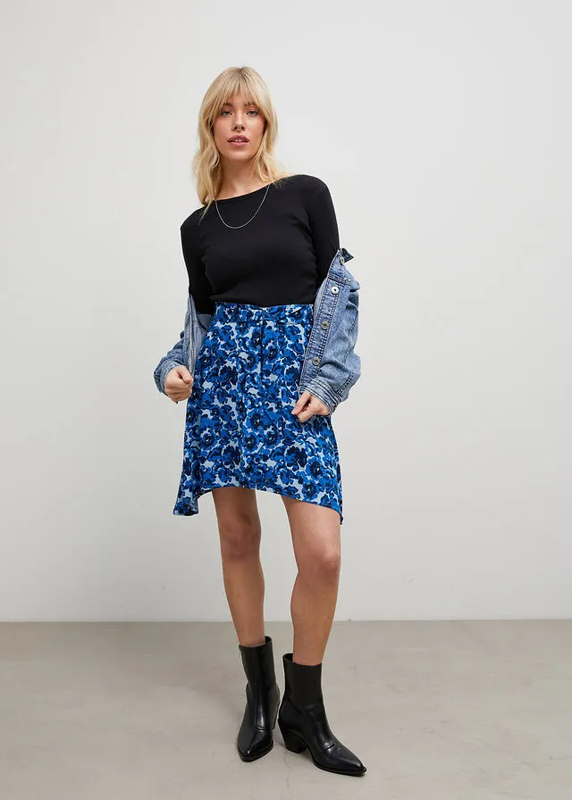 Minifalda azur con flores