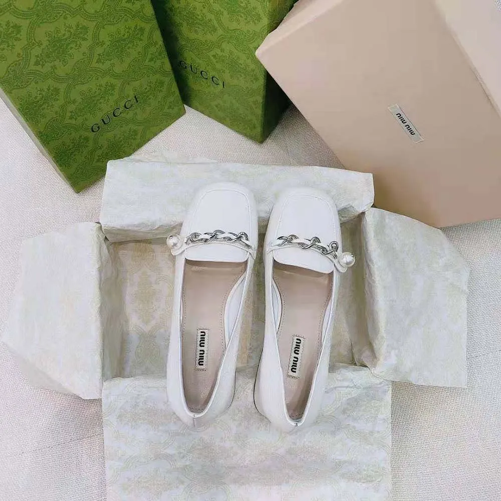 MIU MIU MOCASINES MUJER CHAROL TACóN 35MMBLANCO