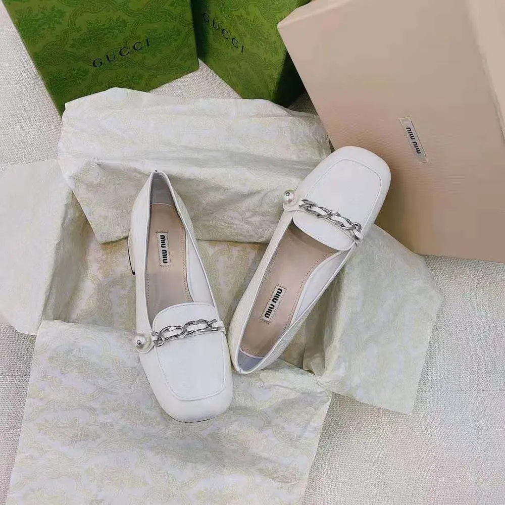 MIU MIU MOCASINES MUJER CHAROL TACóN 35MMBLANCO