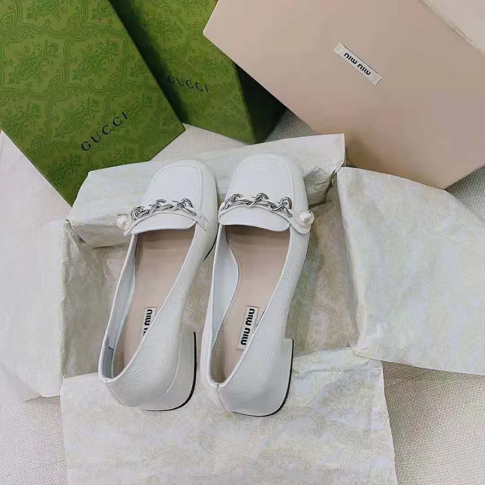 MIU MIU MOCASINES MUJER CHAROL TACóN 35MMBLANCO