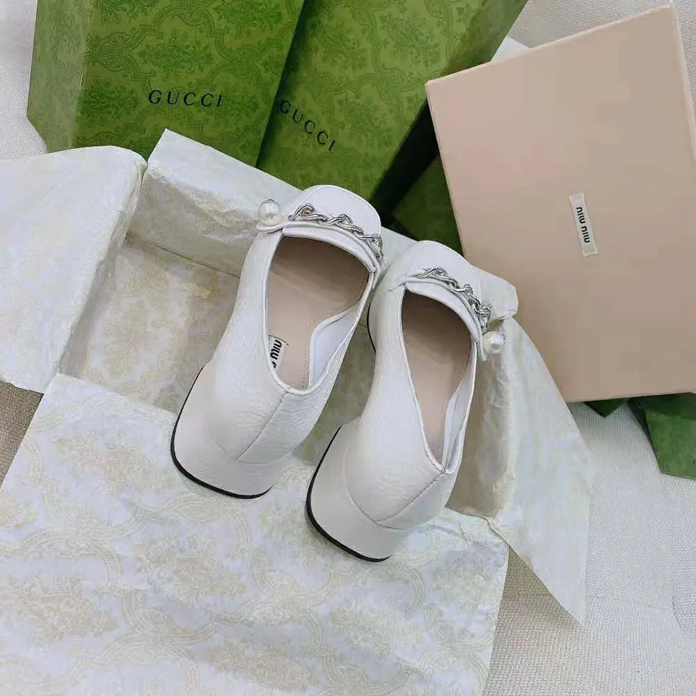 MIU MIU MOCASINES MUJER CHAROL TACóN 35MMBLANCO