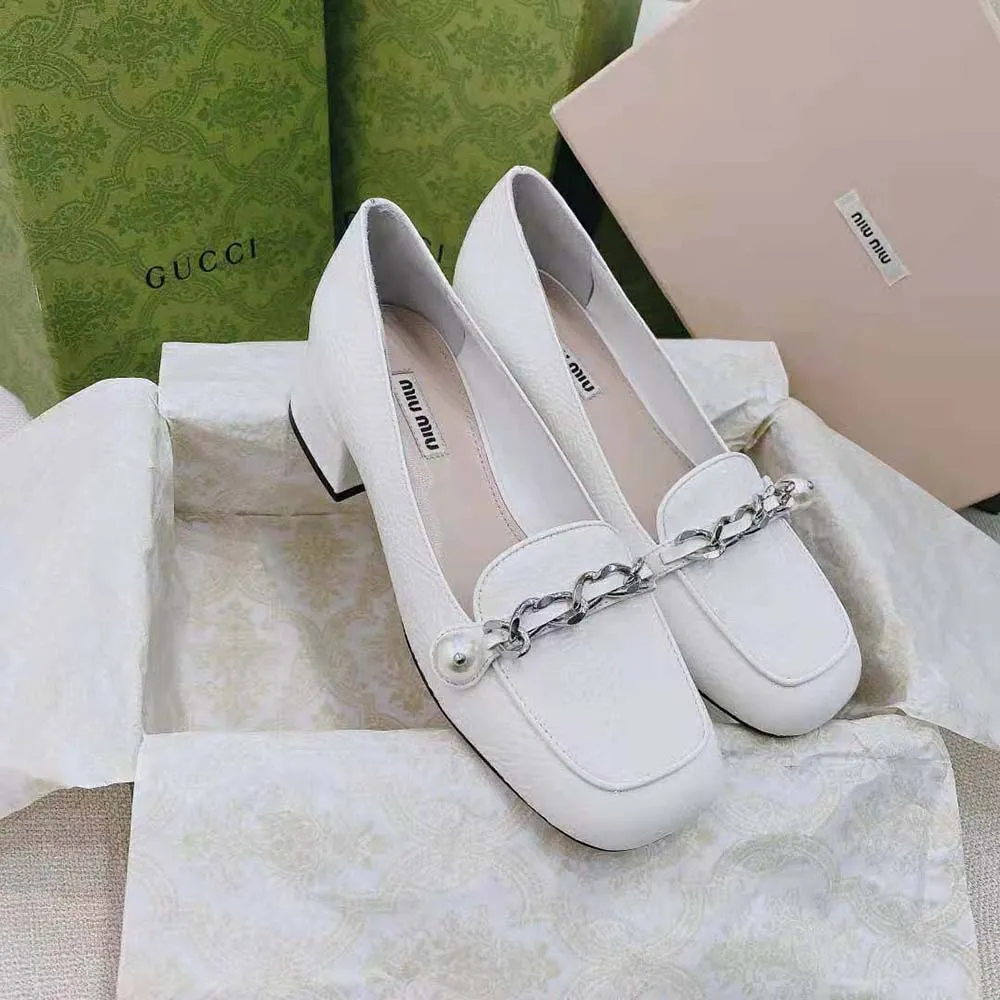 MIU MIU MOCASINES MUJER CHAROL TACóN 35MMBLANCO