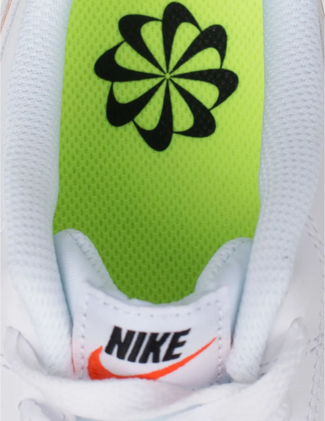 NIKE Court Royale 2 Low Logo Rosa Recicladas