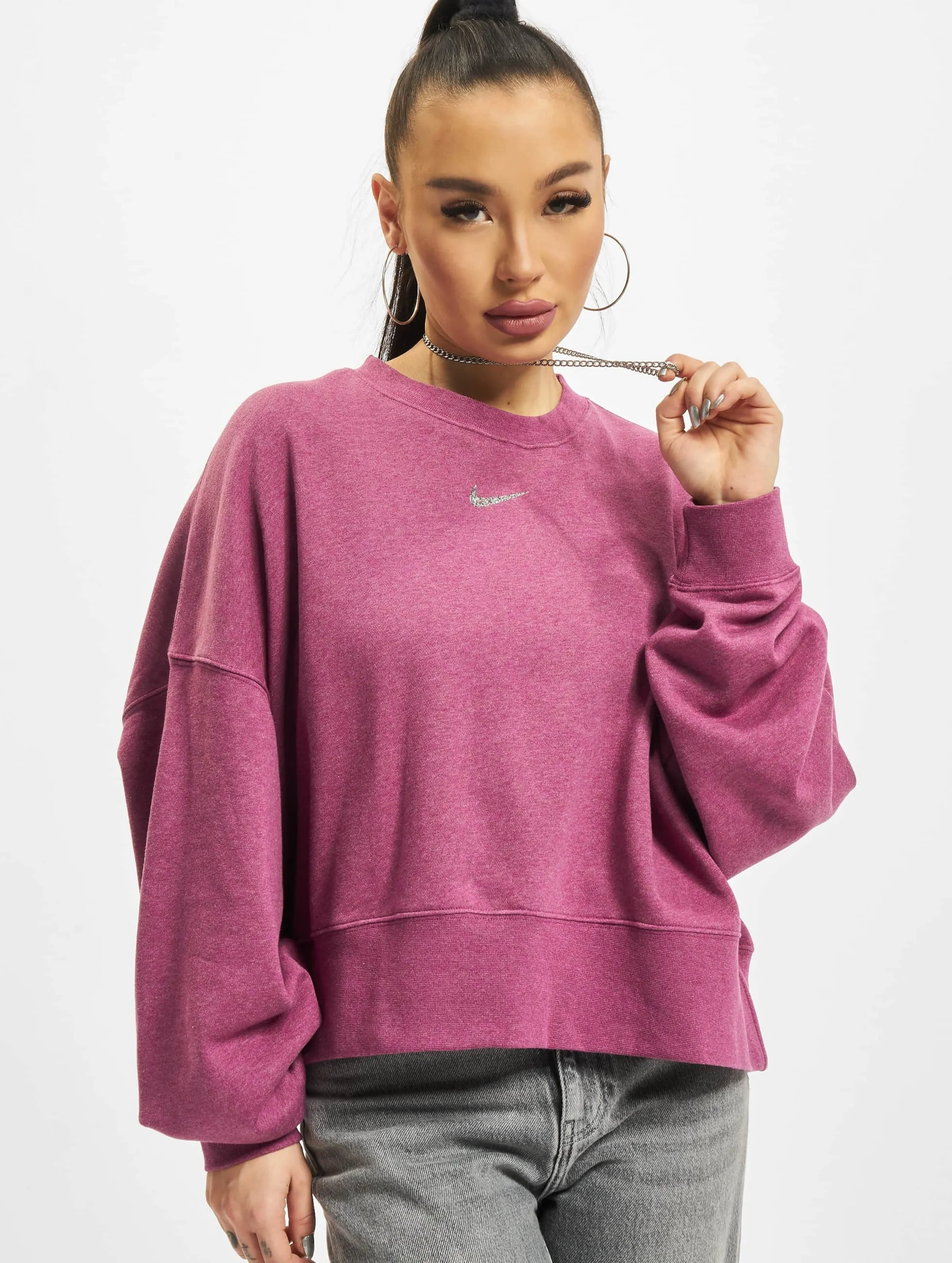 Nike Essentials Fleece Crew Collection