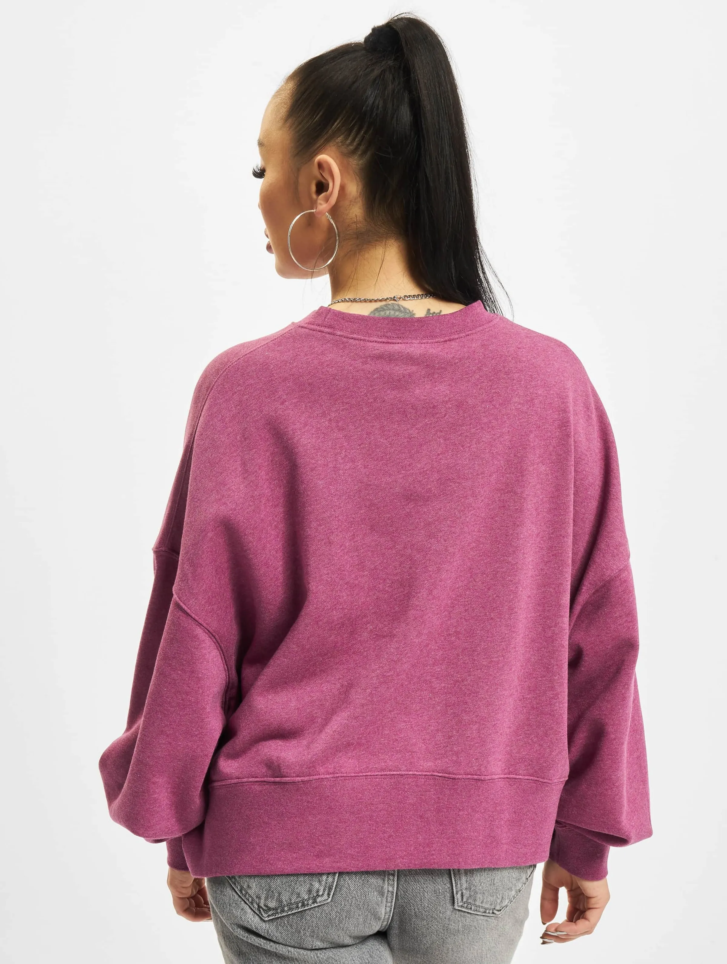 Nike Essentials Fleece Crew Collection