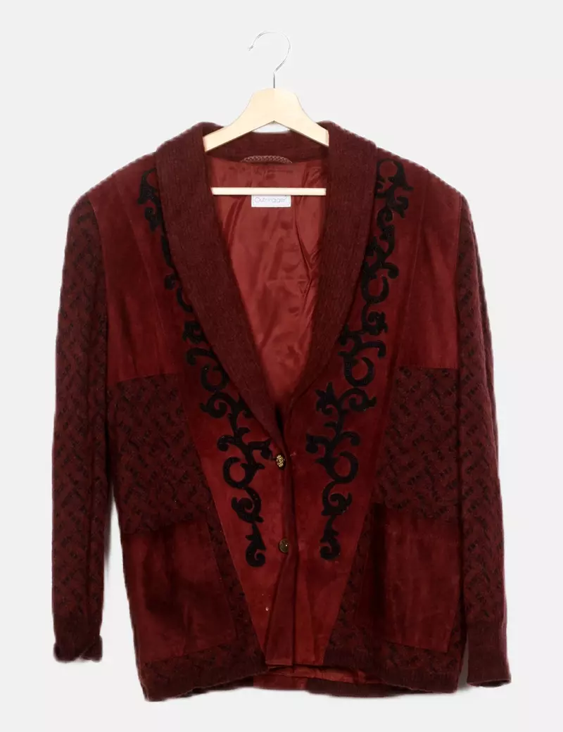 OUTRINGER Chaqueta burdeos detalle bordado