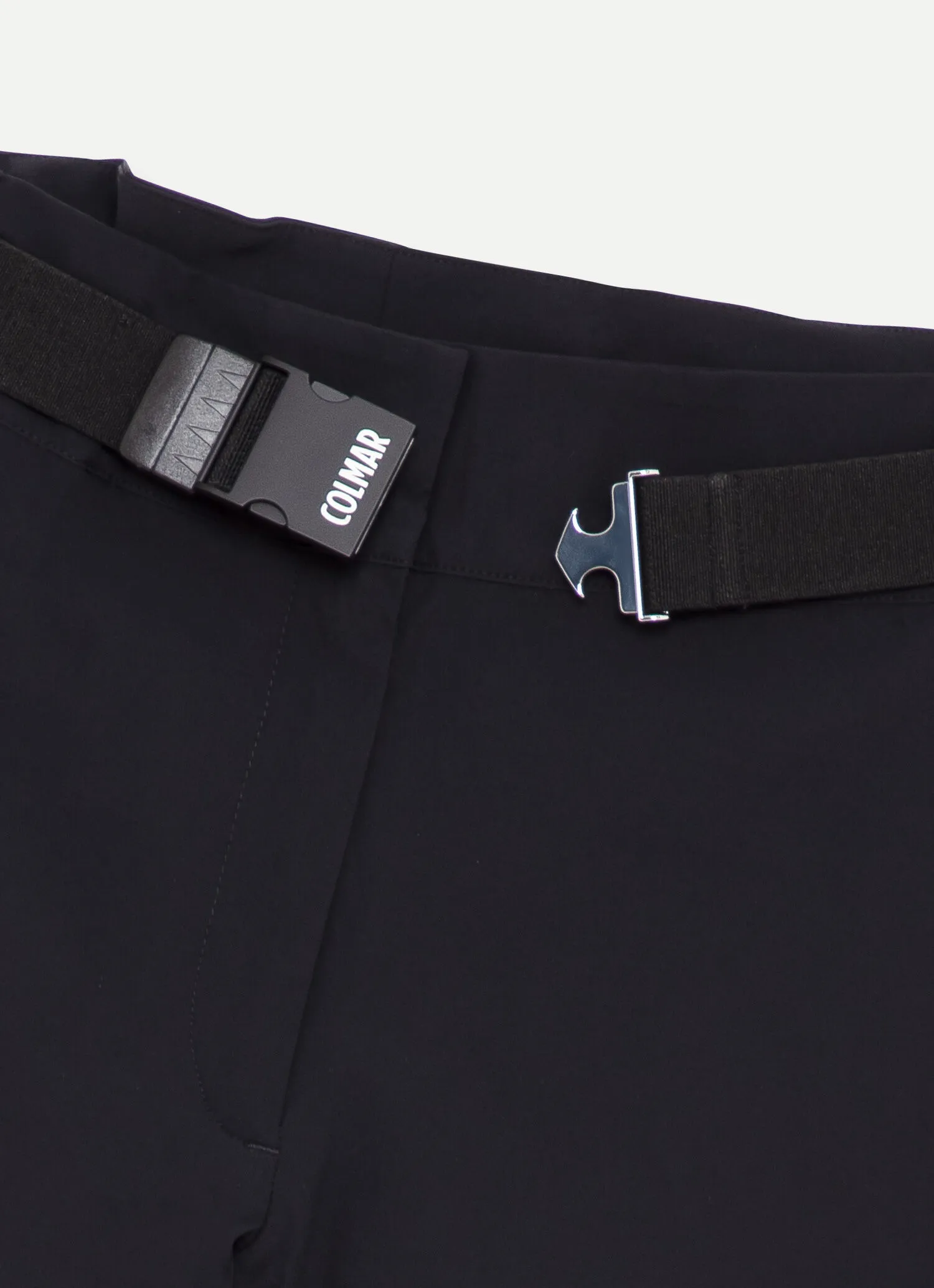 Pantalón corto multibolsillos con cremallera